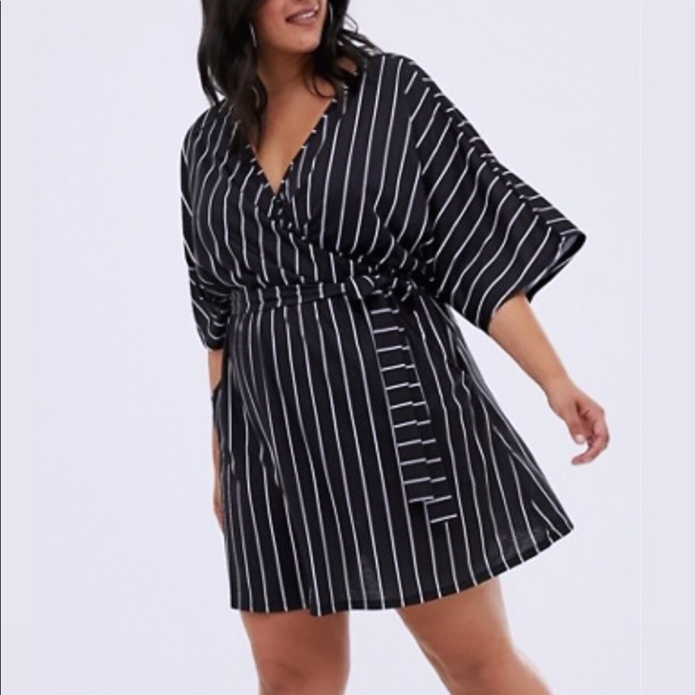 Pink Clove wrap dress with fluted sleeves (Sz 20)